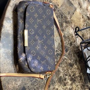 Authentic Louis Vuitton purse